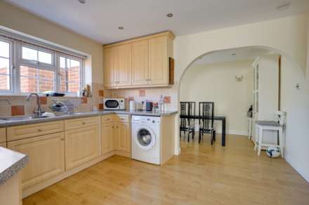 Blenheim Road, Caversham, Image 3