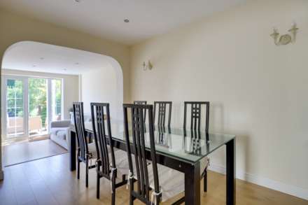 Blenheim Road, Caversham, Image 4