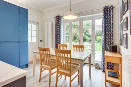 Kidmore Road, Caversham Heights, Image 13