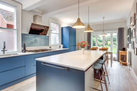 Kidmore Road, Caversham Heights, Image 3