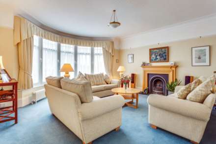 Kidmore Road, Caversham Heights, Image 4