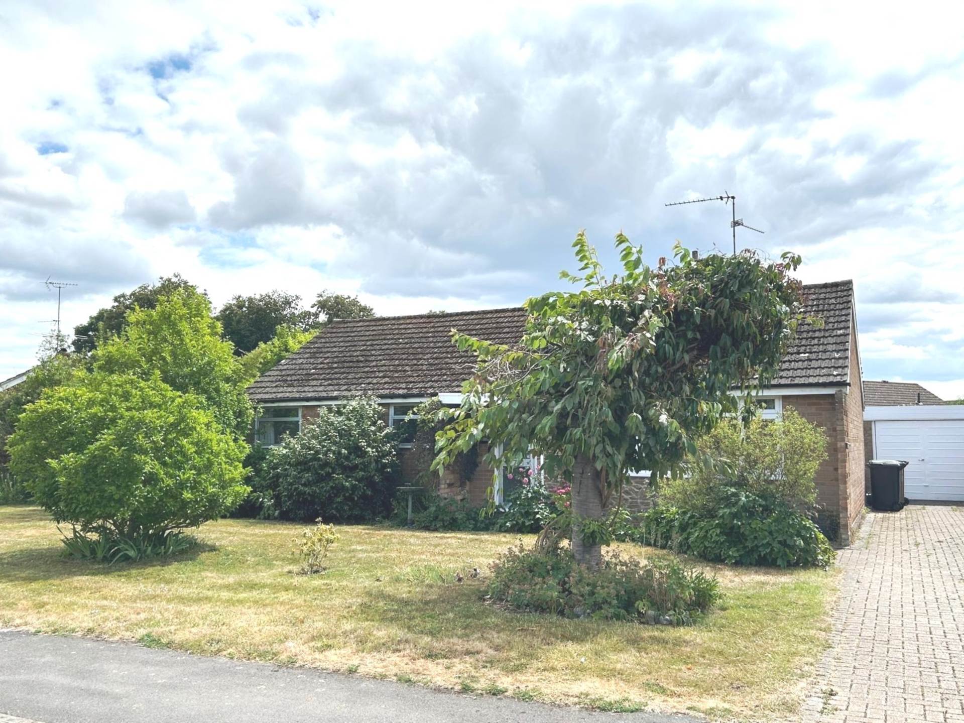 Westleigh Drive, Sonning Common, South Oxfordshire, Image 1