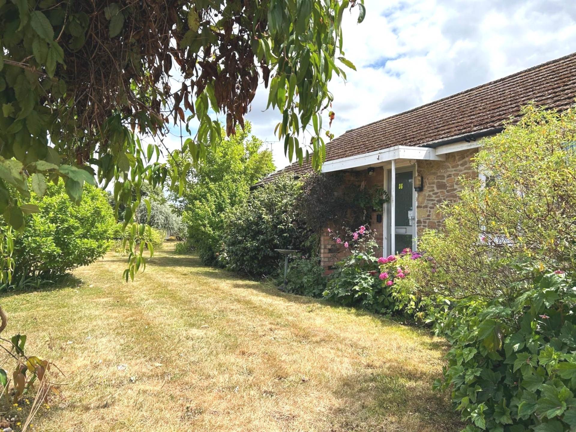 Westleigh Drive, Sonning Common, South Oxfordshire, Image 3