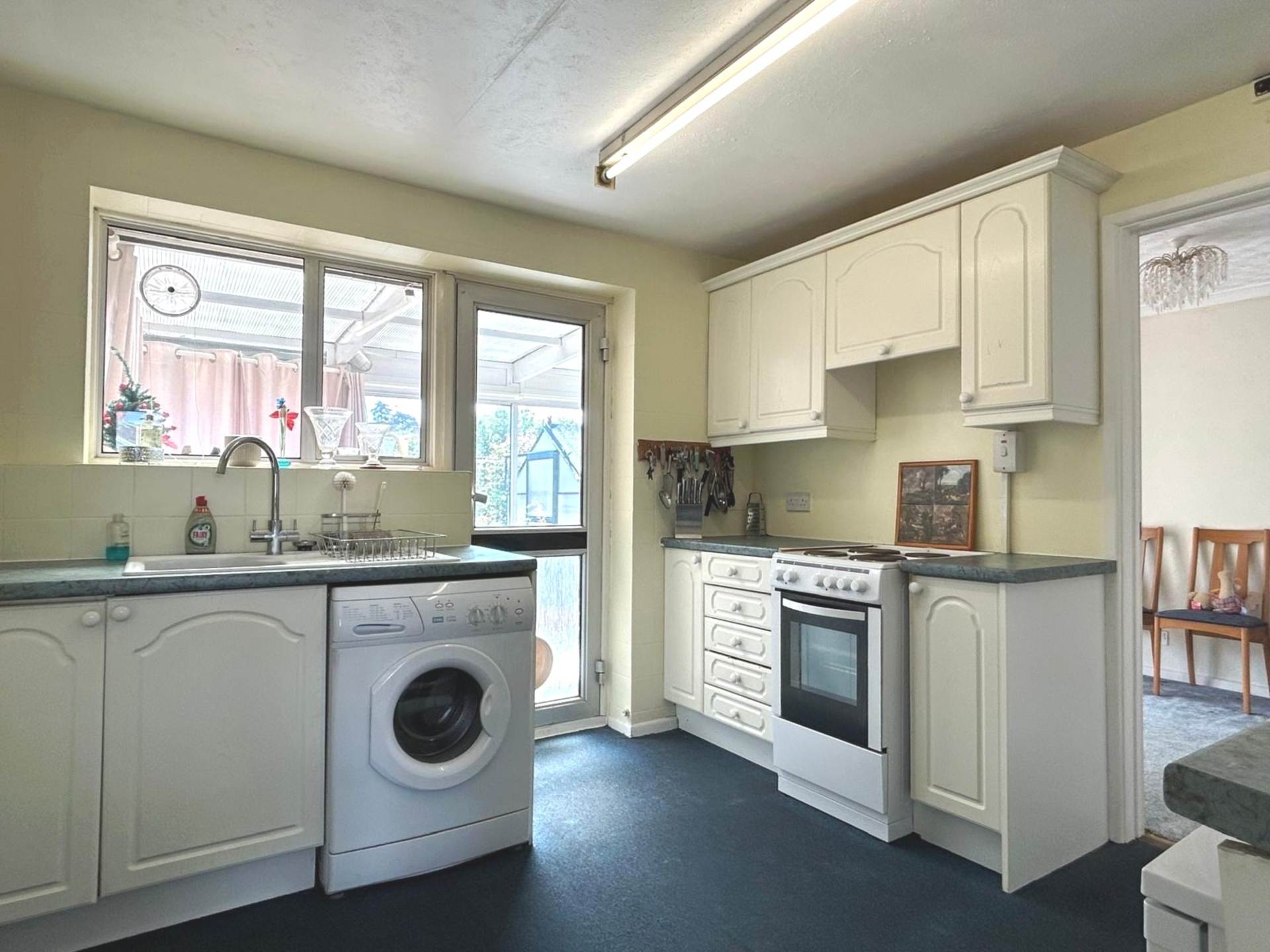 Westleigh Drive, Sonning Common, South Oxfordshire, Image 6