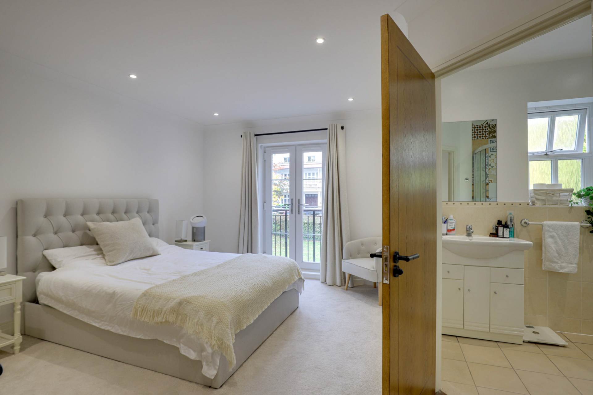 Notley Place, Emmer Green, Image 21