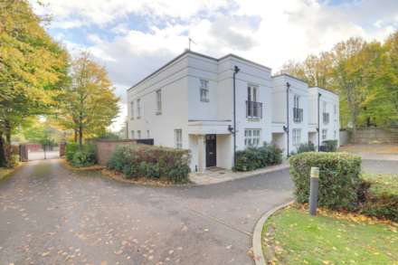 Notley Place, Emmer Green, Image 1