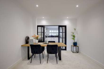 Notley Place, Emmer Green, Image 12