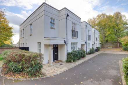 Notley Place, Emmer Green, Image 32