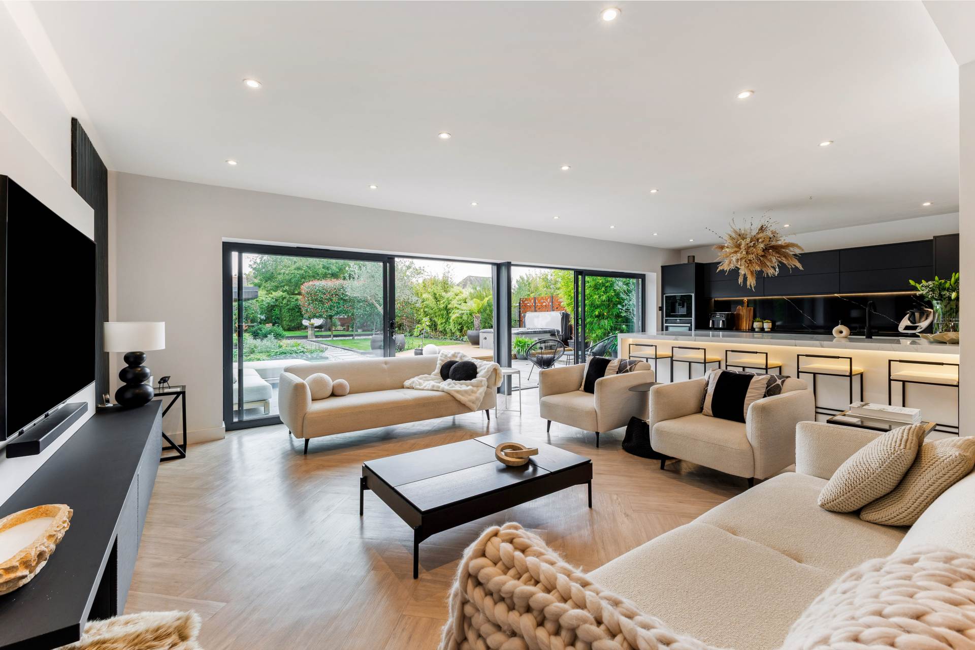 Upper Woodcote Road, Caversham Heights, Image 3