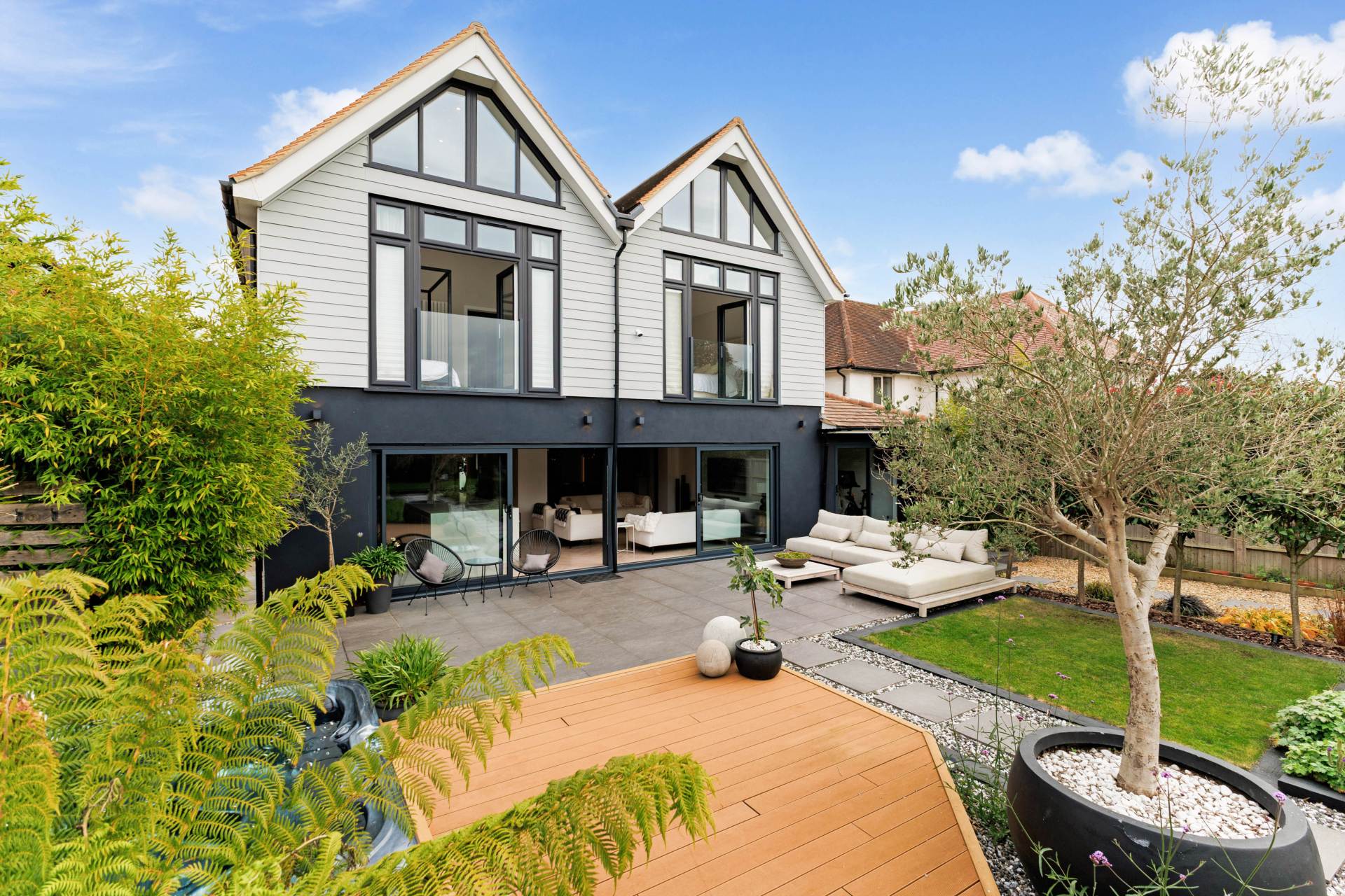 Upper Woodcote Road, Caversham Heights, Image 33