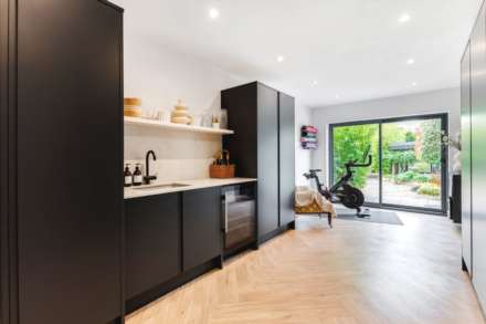 Upper Woodcote Road, Caversham Heights, Image 15