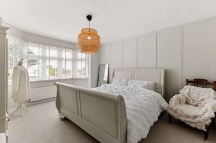 Upper Woodcote Road, Caversham Heights, Image 22