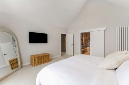 Upper Woodcote Road, Caversham Heights, Image 24