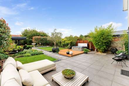 Upper Woodcote Road, Caversham Heights, Image 9