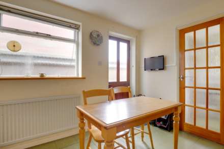 Orchard Avenue, Sonning Common, Image 14