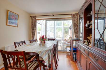 Orchard Avenue, Sonning Common, Image 5