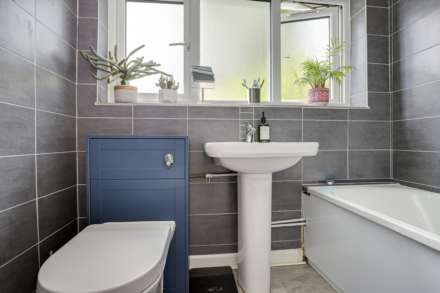 Queens Road, Caversham, Image 18