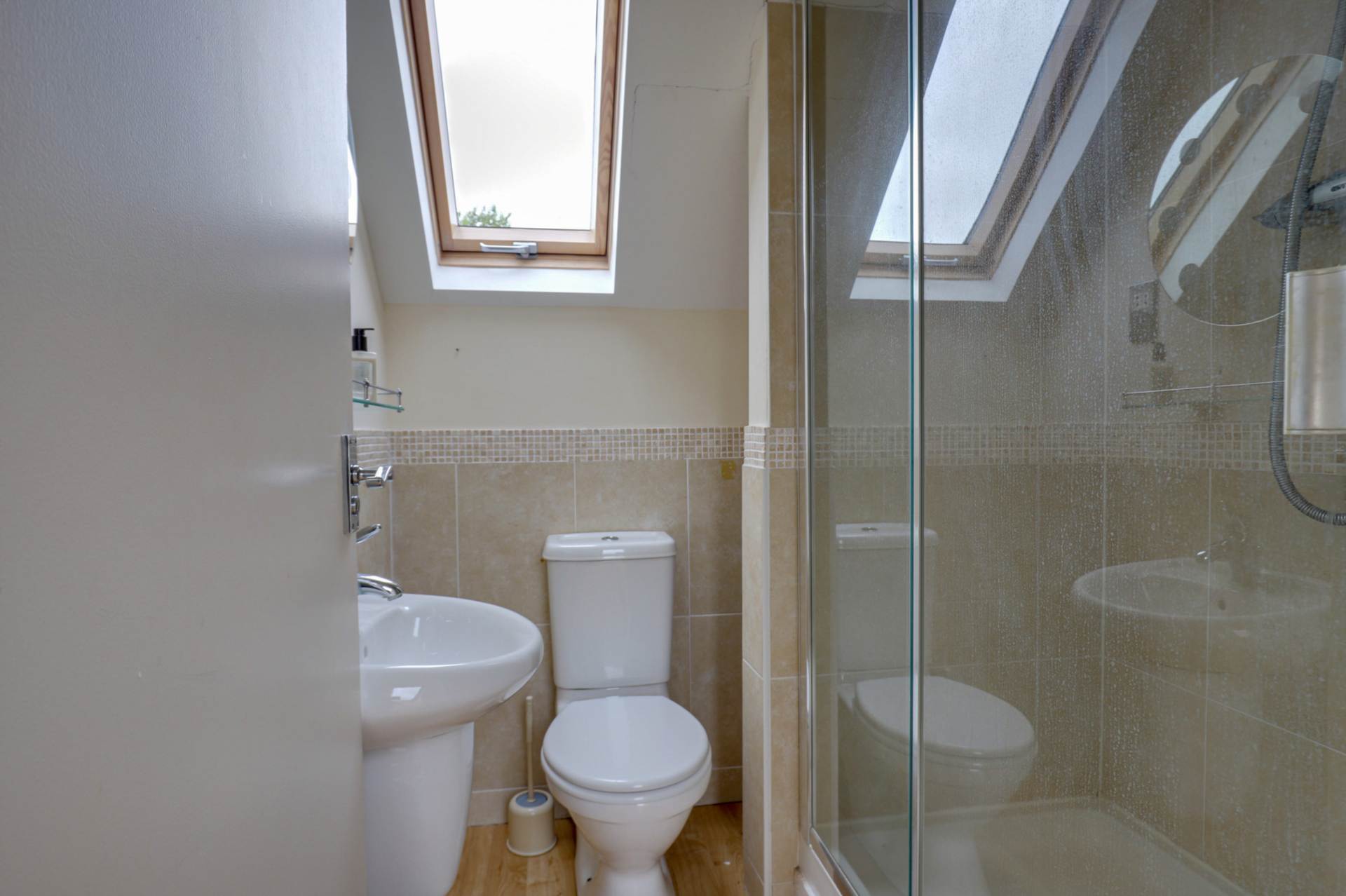 Kidmore End Road, Emmer Green, Reading, Image 18