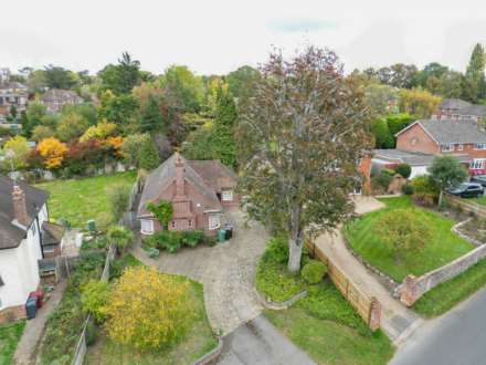 Kidmore End Road, Emmer Green, Reading, Image 26