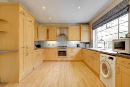Kidmore End Road, Emmer Green, Reading, Image 4