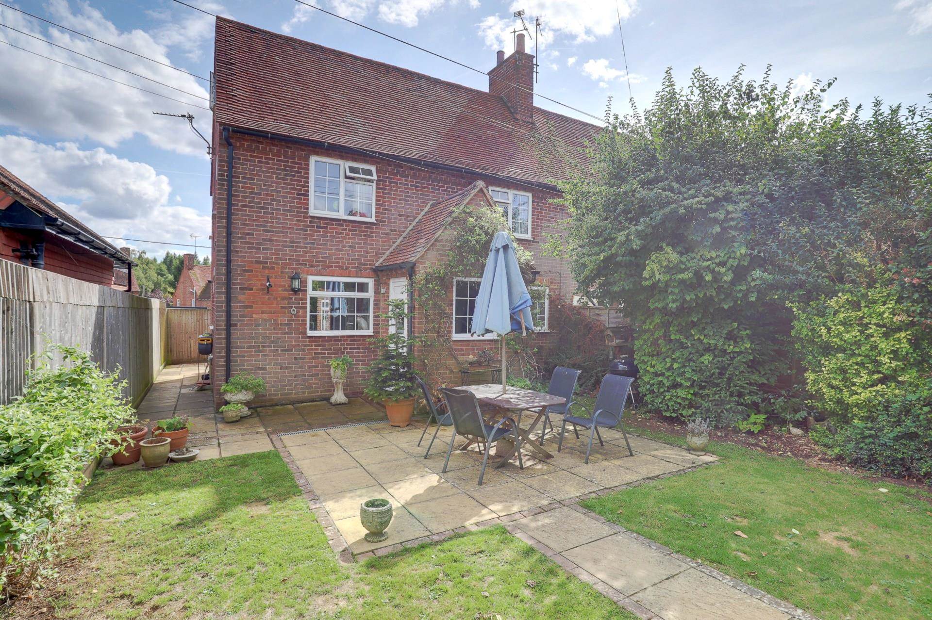 Chiltern Bank, Peppard Common, Henley-on-Thames, South Oxfordshire, Image 1