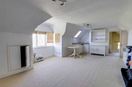 Kidmore Road, Caversham Heights, Image 13