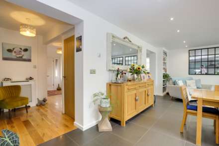Fernbrook Road, Caversham Heights, Reading, Image 12