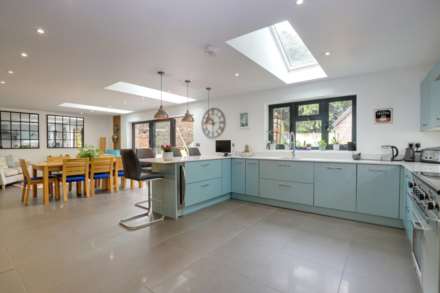 Fernbrook Road, Caversham Heights, Reading, Image 2