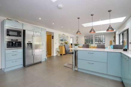 Fernbrook Road, Caversham Heights, Reading, Image 6