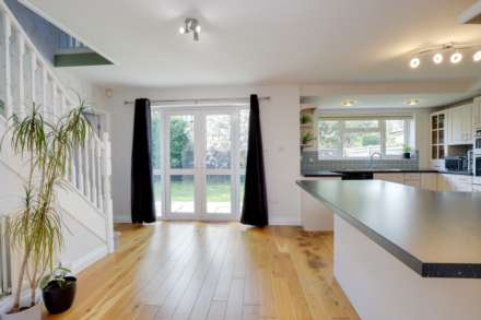 Ilkley Road, Reading, Image 16