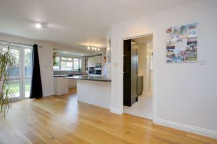 Ilkley Road, Reading, Image 19