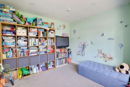 Ilkley Road, Reading, Image 24