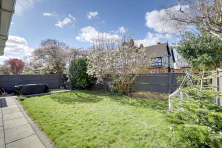 Ilkley Road, Reading, Image 30