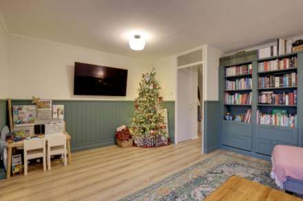 Alston Walk, Caversham, Image 6