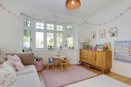 Burnham Rise, Emmer Green, Image 12