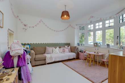 Burnham Rise, Emmer Green, Image 3
