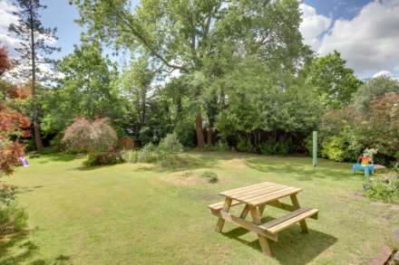 Burnham Rise, Emmer Green, Image 5