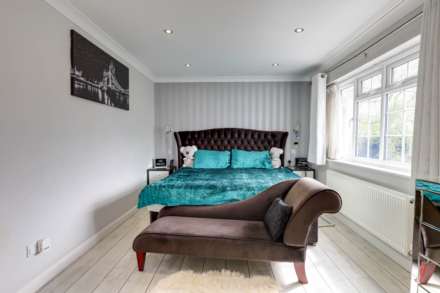 Conisboro Avenue, Caversham Heights, Image 14