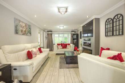 Conisboro Avenue, Caversham Heights, Image 3