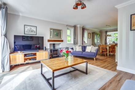 Tredegar Road, Emmer Green, Image 4
