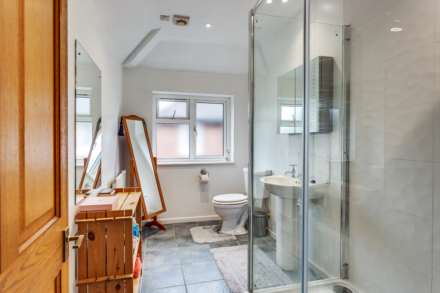 Grosvenor Road, Caversham, Image 25