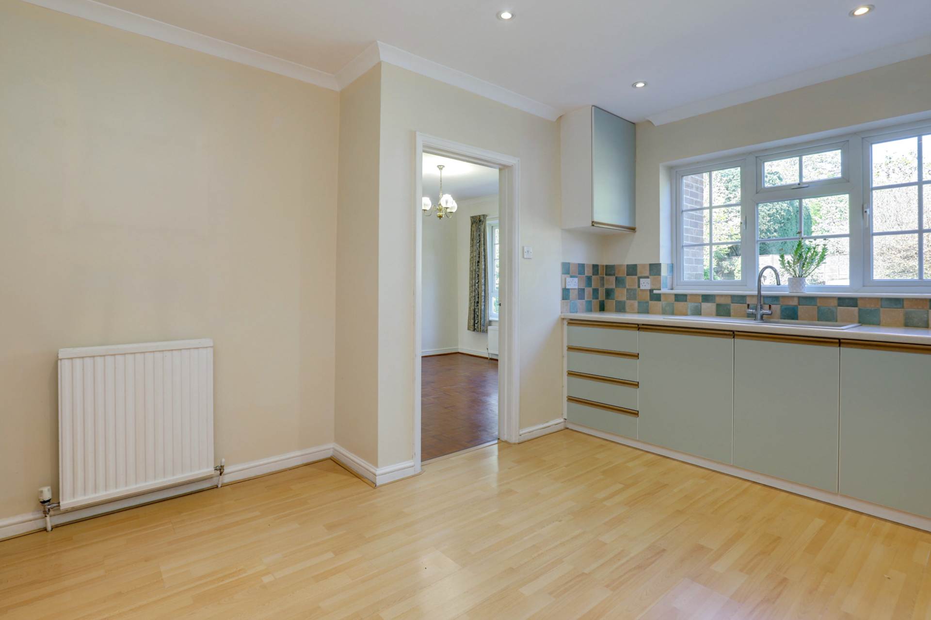 Picton Way, Caversham, Image 11