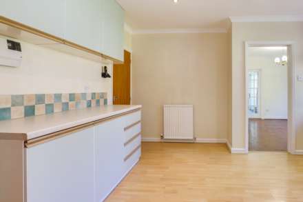 Picton Way, Caversham, Image 10