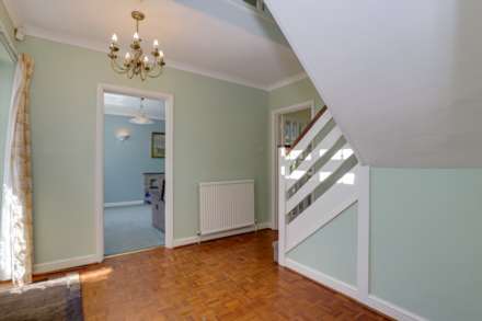 Picton Way, Caversham, Image 16
