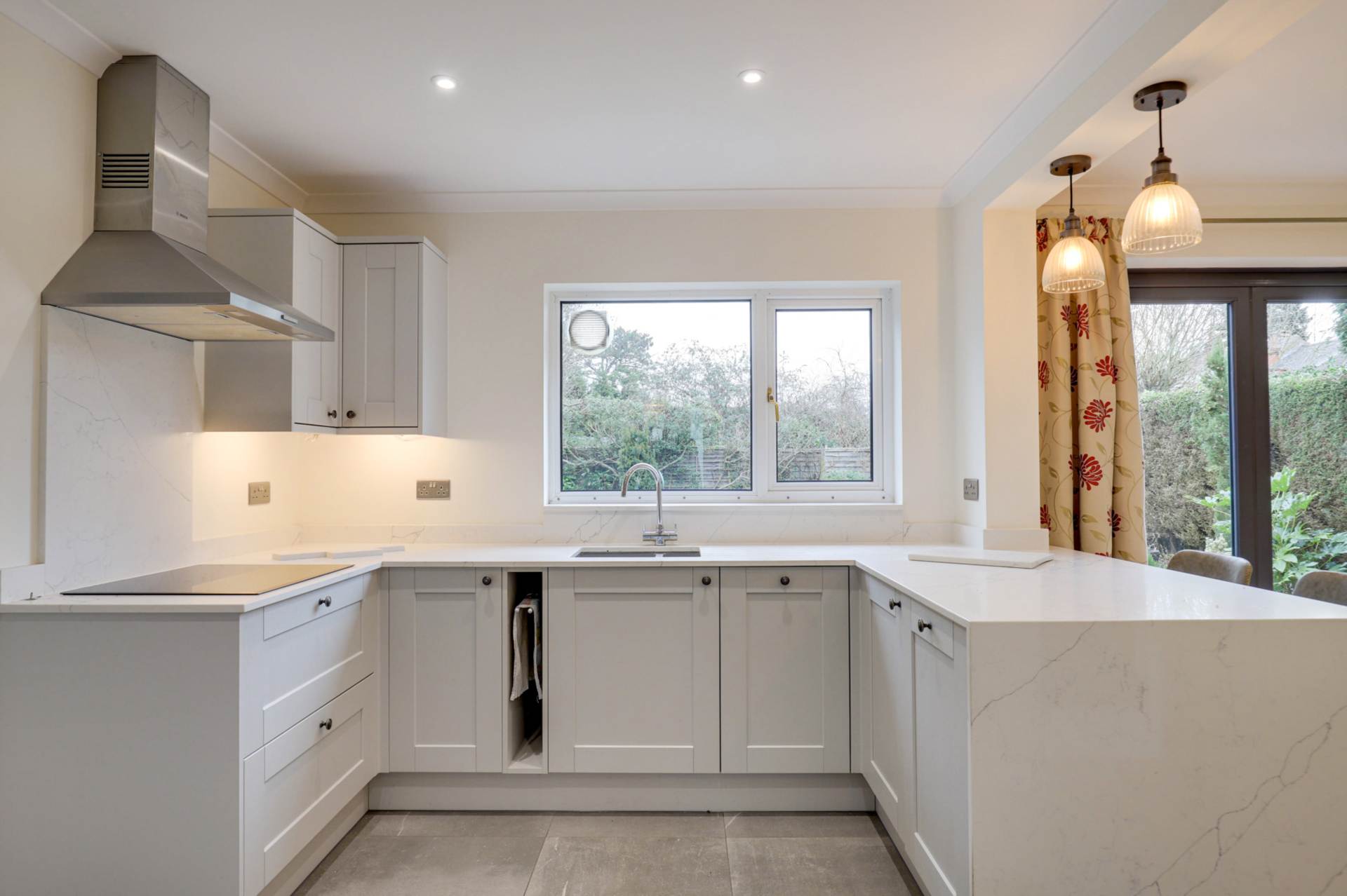 Surley Row, Emmer Green, Image 13