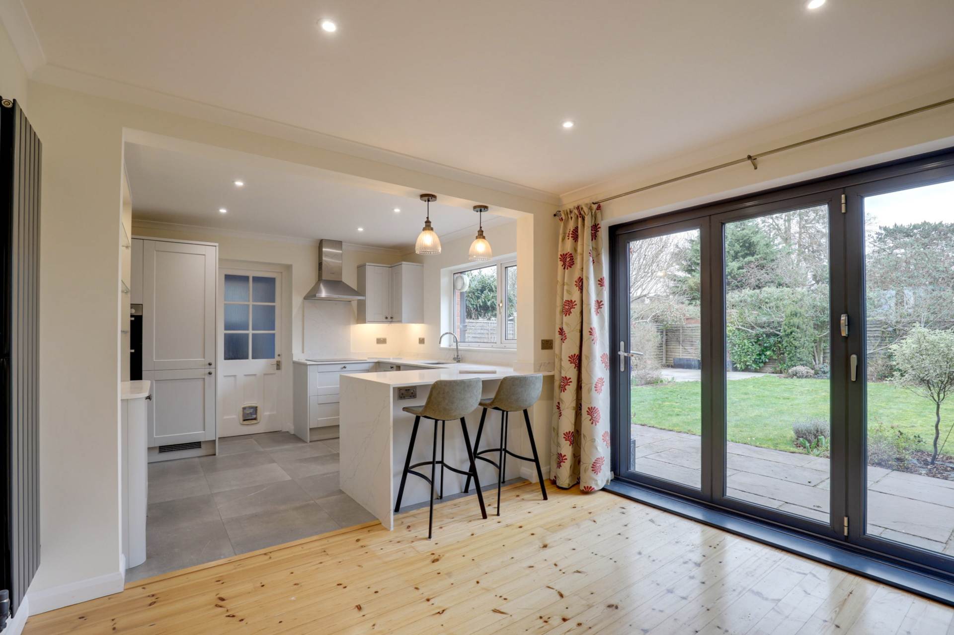 Surley Row, Emmer Green, Image 4