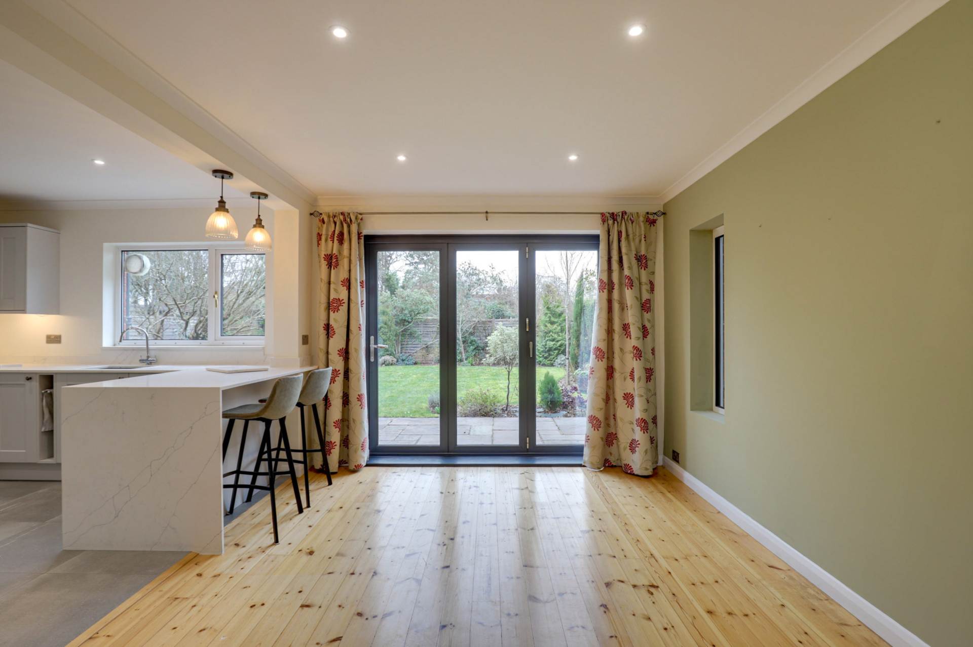 Surley Row, Emmer Green, Image 7