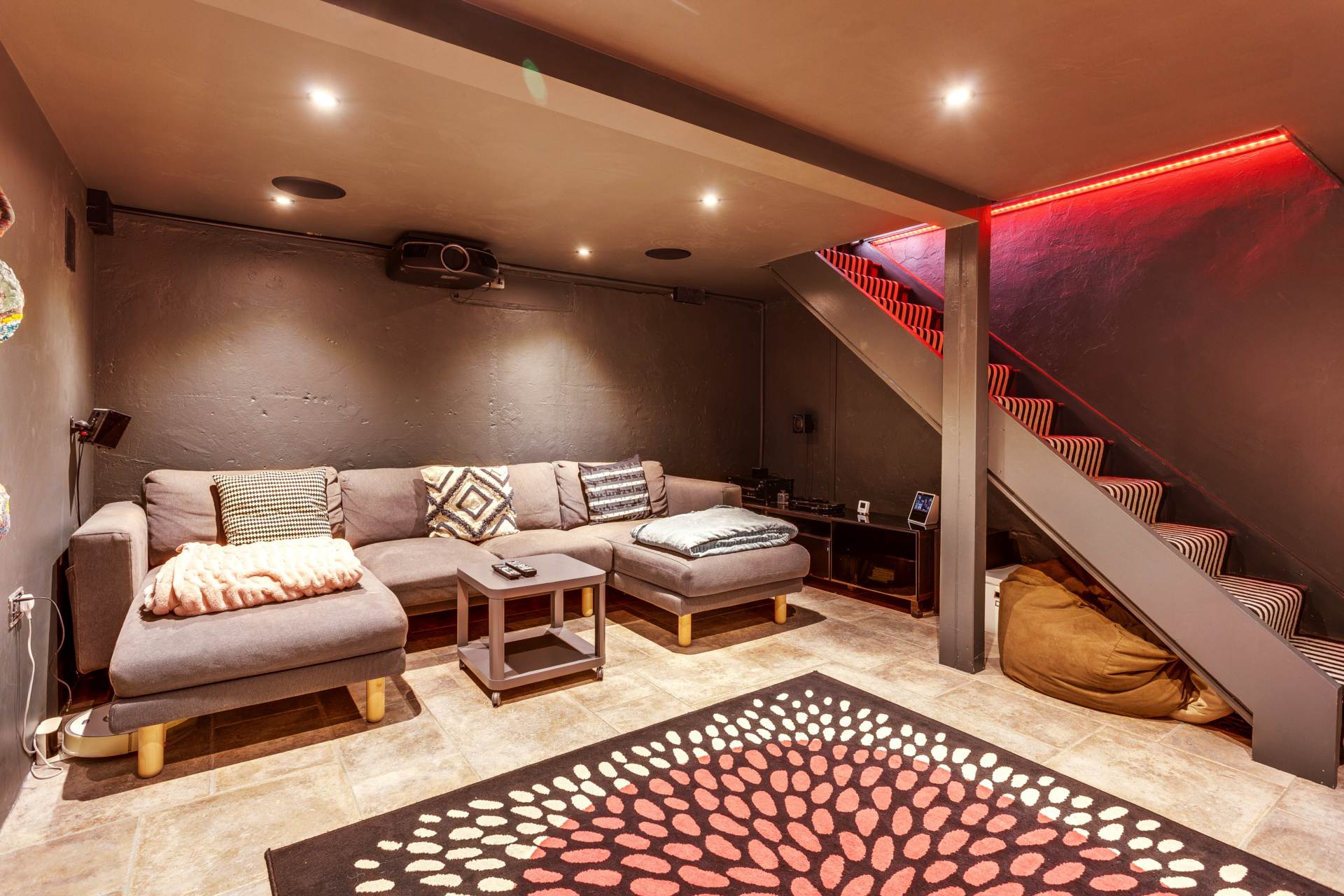 St Peters Avenue, Caversham Heights, Image 24