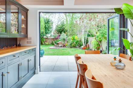 St Peters Avenue, Caversham Heights, Image 14