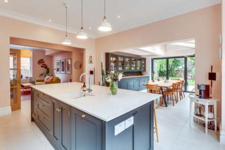 St Peters Avenue, Caversham Heights, Image 3